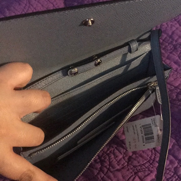 ‼️Last One‼️Coach Crossbody Clutch - Picture 3 of 4